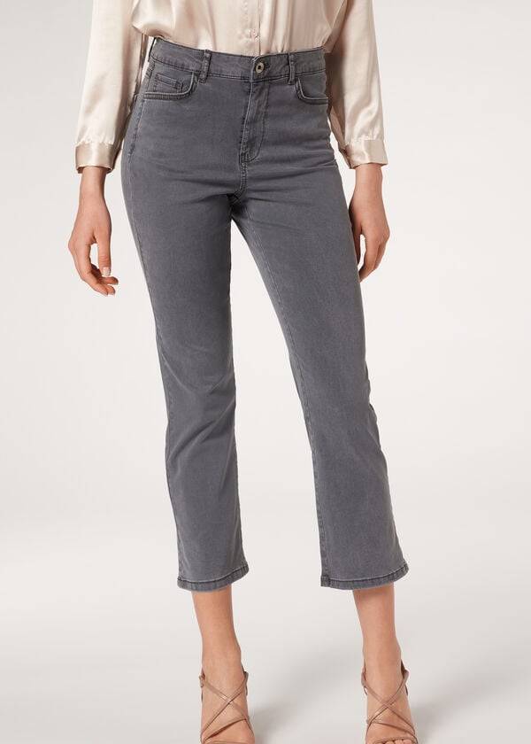 vaqueros cortos acampanados ligeros eco light de calzedonia en gris para mujer