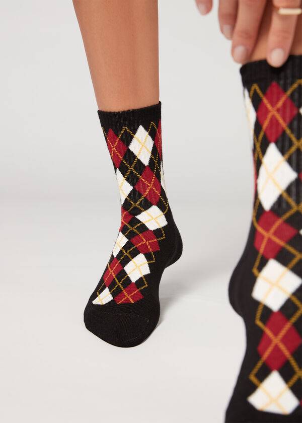 calcetines deportivos cortos acanalados con estampado de rombos de calzedonia para mujer color negro